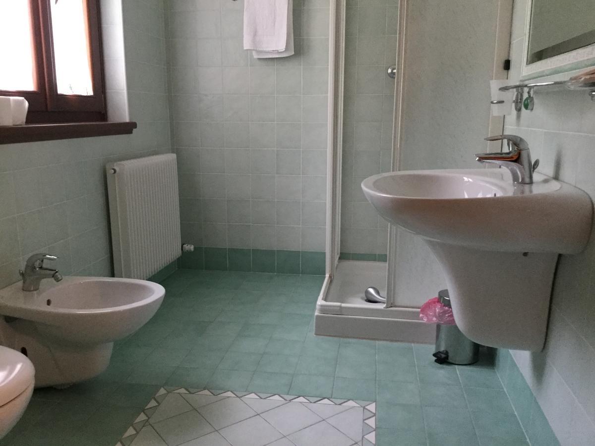 Albergo Al Cocul ซุตริโอ ภายนอก รูปภาพ